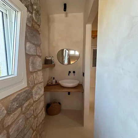 Vios Boutique Holiday home *